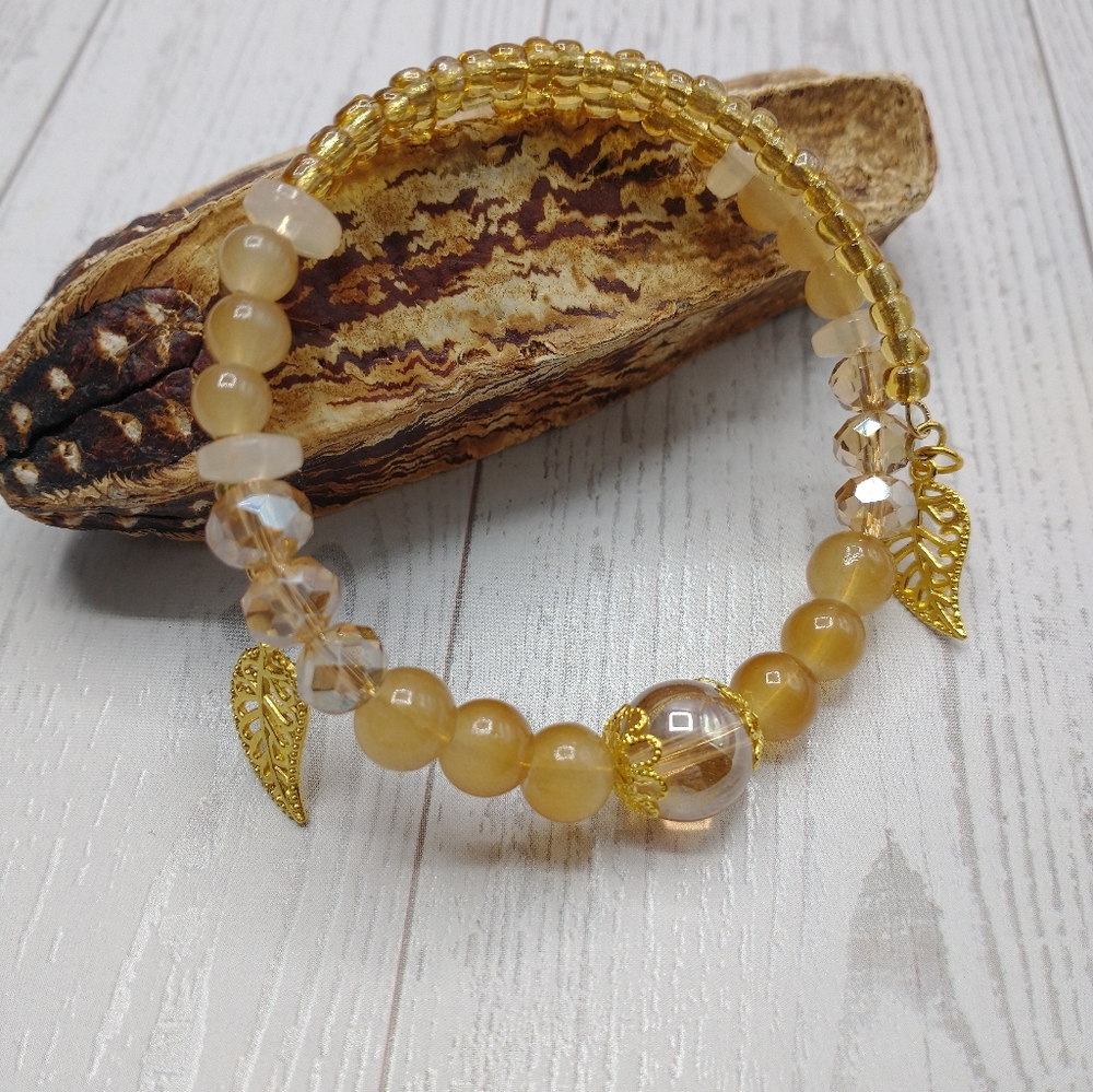New Hand Crafted Memory Wire Beaded Bracelet
